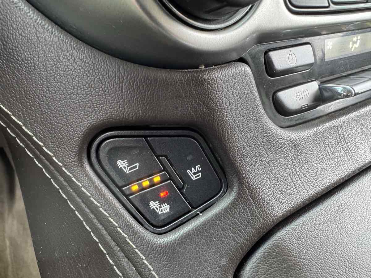 Used 2015 Chevrolet Tahoe LTZ image 34