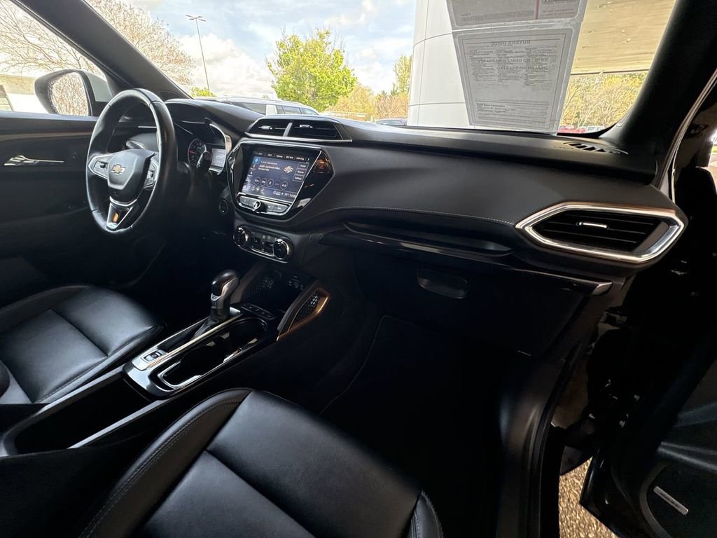 Certified 2021 Chevrolet TrailBlazer ACTIV w/ Technology Package AWD/4WD image 28