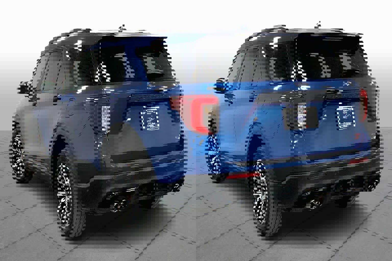 Used 2020 Ford Explorer ST w/ Premium Technology Package image 10