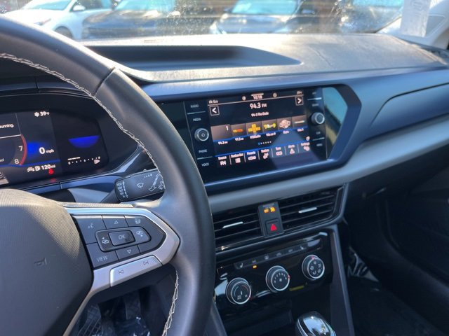 Used 2023 Volkswagen Taos SE image 24