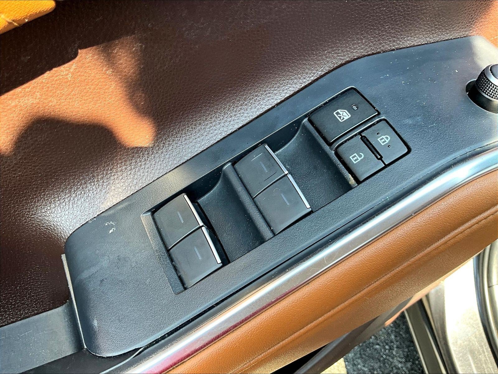 Used 2022 Toyota Highlander Platinum FWD image 37