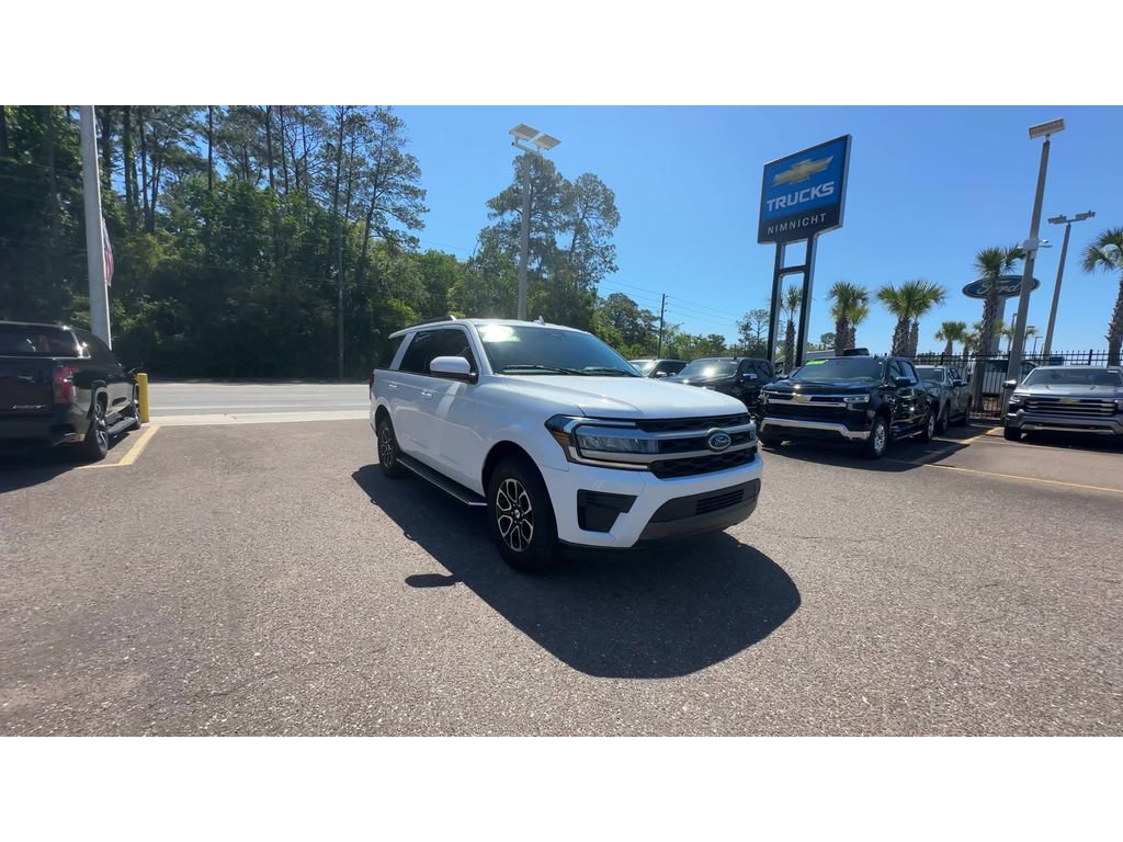 Used 2022 Ford Expedition XLT RWD image 2