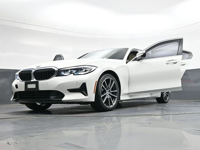 Used 2019 BMW 330i Sedan w/ Driving Assistance Package image 48