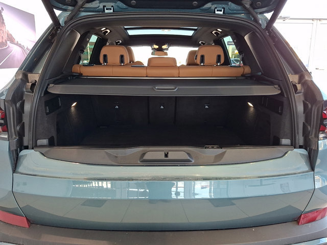 Certified 2026 BMW X5 xDrive50e w/ Premium Package image 35