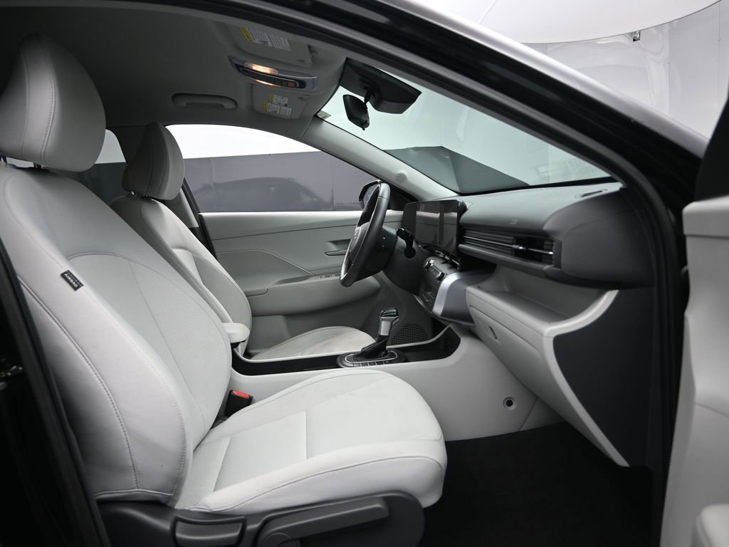 Used 2024 Hyundai Kona SEL AWD/4WD image 30