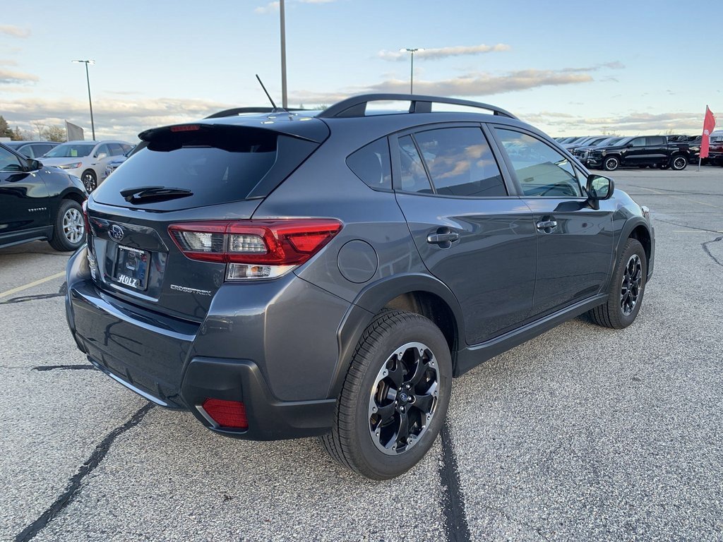 Used 2023 Subaru Crosstrek 2.0i image 3