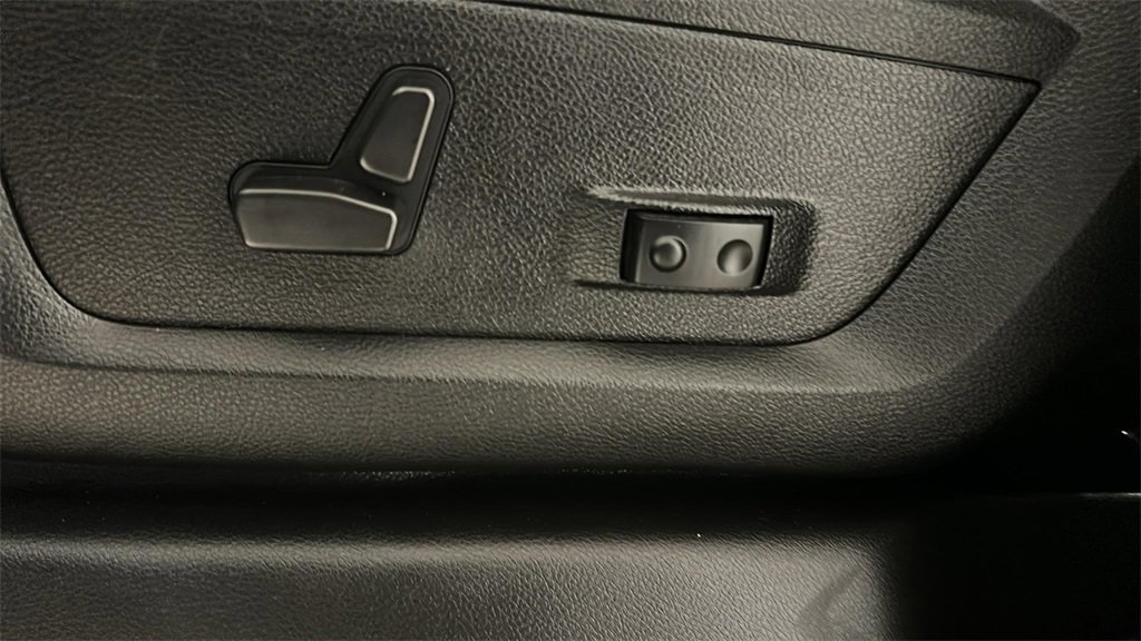 Used 2024 RAM 2500 Limited image 31