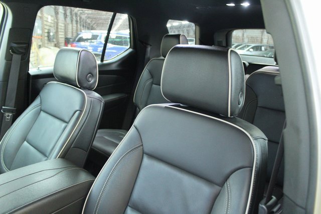 Certified 2023 Chevrolet Traverse Premier w/ LPO, Floor Liner Package image 24