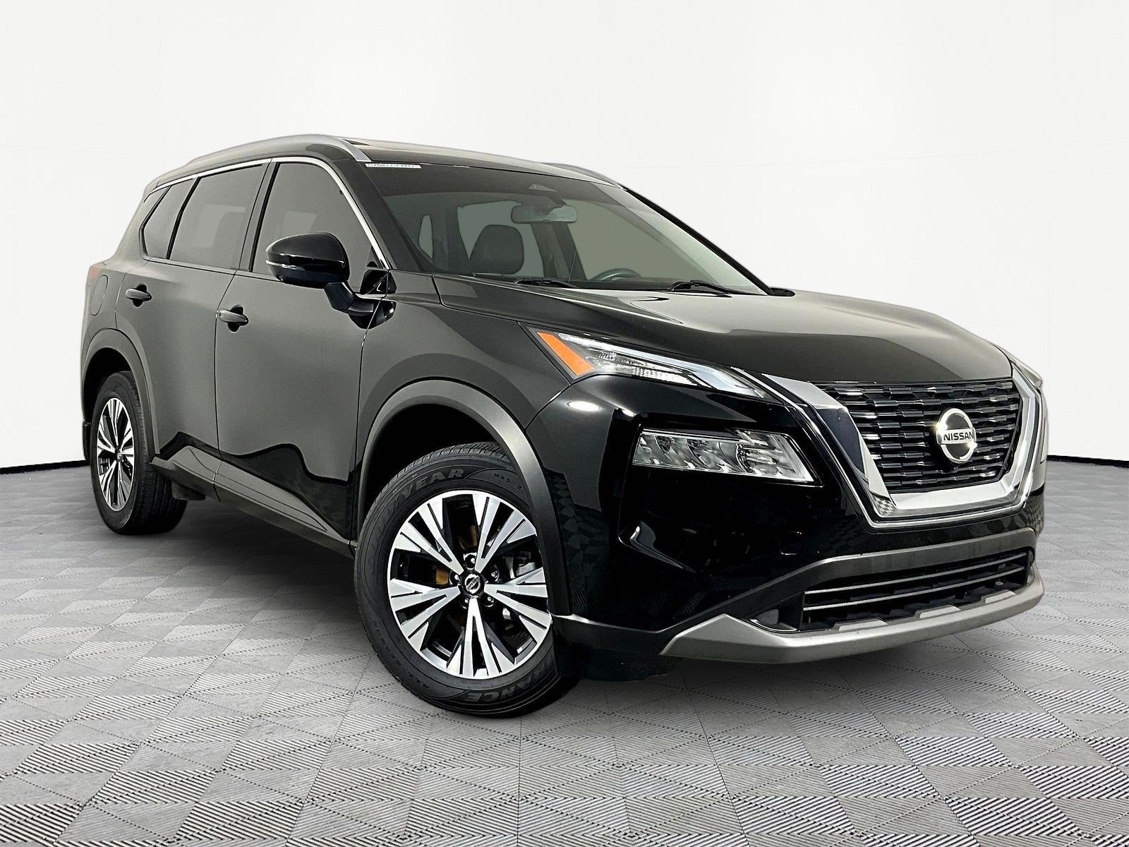 Certified 2021 Nissan Rogue SV w/ Premium Package AWD/4WD image 3