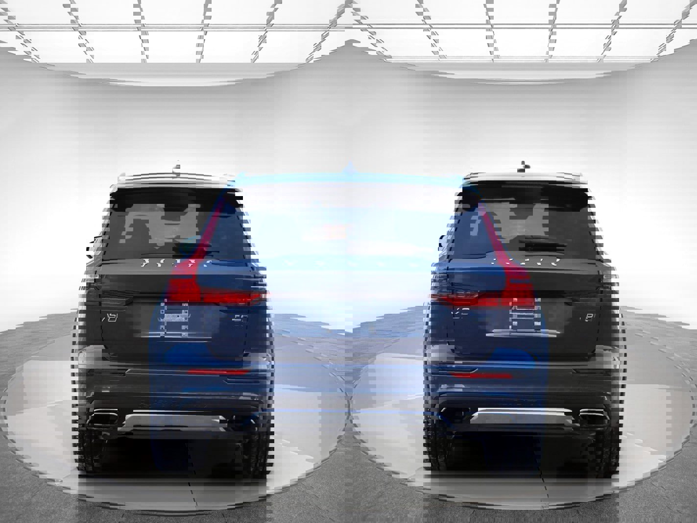 Used 2021 Volvo V60 T5 Cross Country w/ Protection Package image 7