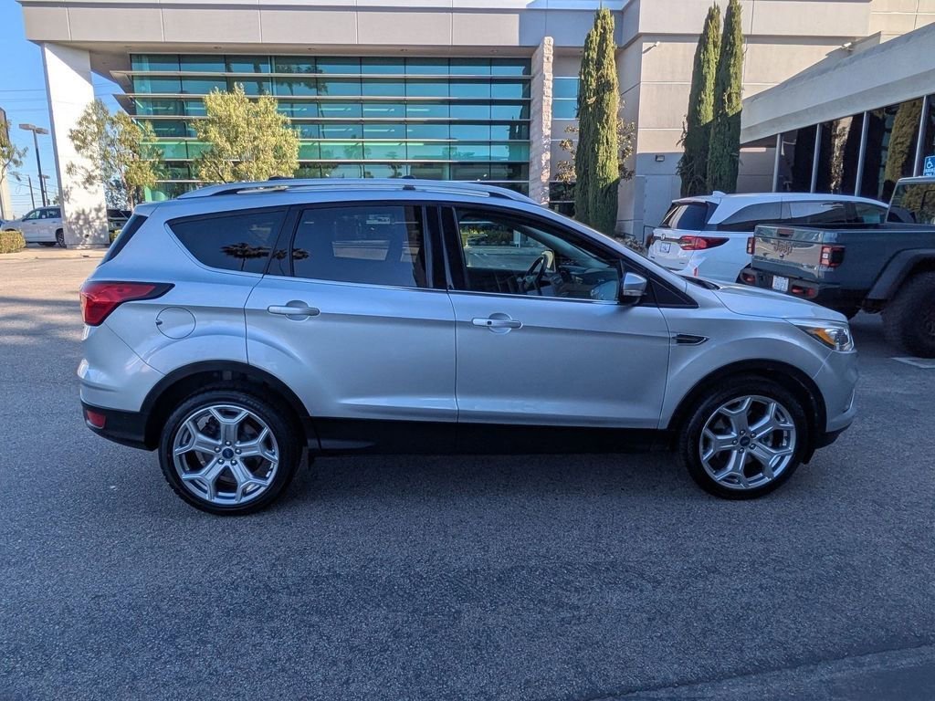 Used 2019 Ford Escape Titanium image 22