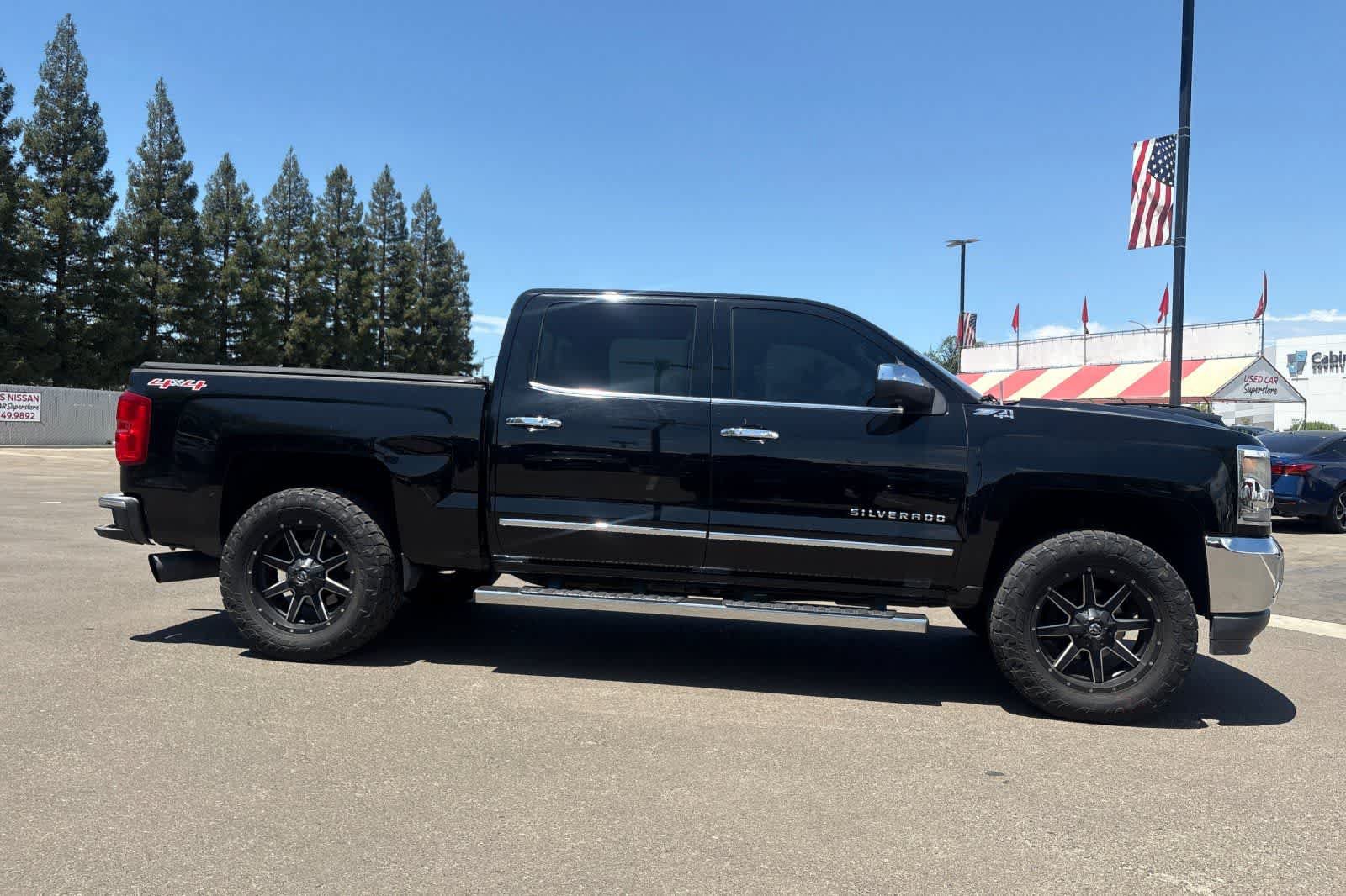 Used 2016 Chevrolet Silverado 1500 LTZ w/ LTZ Plus Package AWD/4WD image 9
