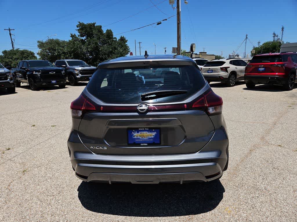 Used 2023 Nissan Kicks S FWD image 7