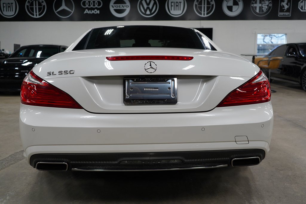 Used 2016 Mercedes-Benz SL 550 w/ Driver Assistance Package image 29