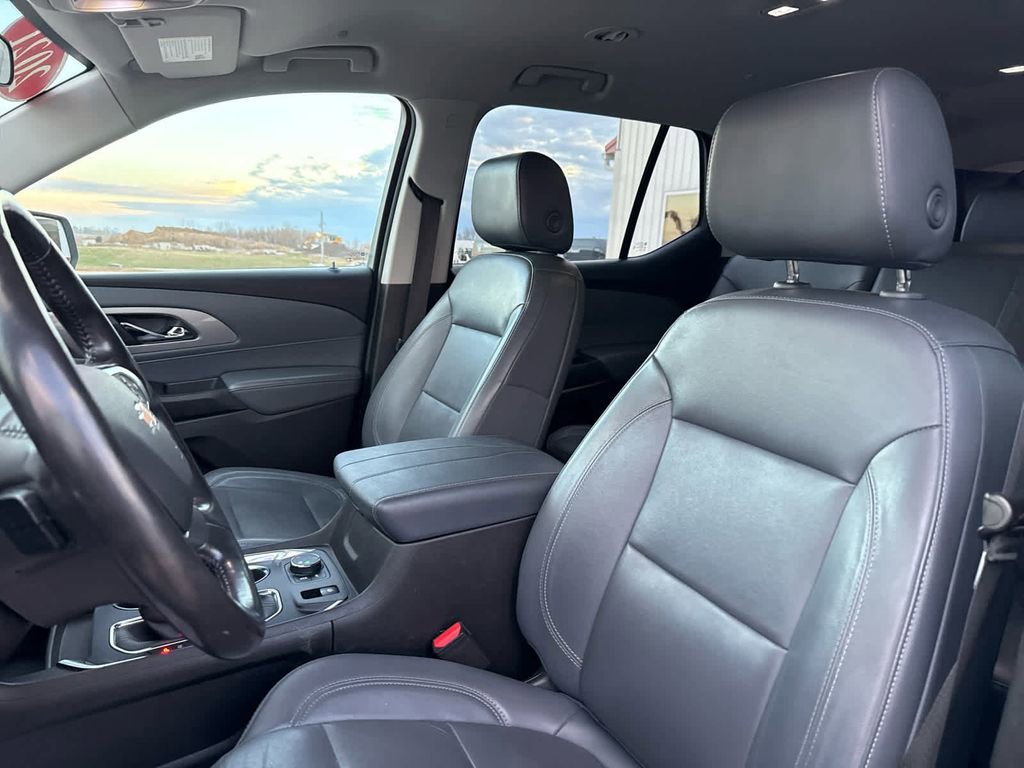 Used 2021 Chevrolet Traverse LT w/ LPO, Cargo Package AWD/4WD image 22