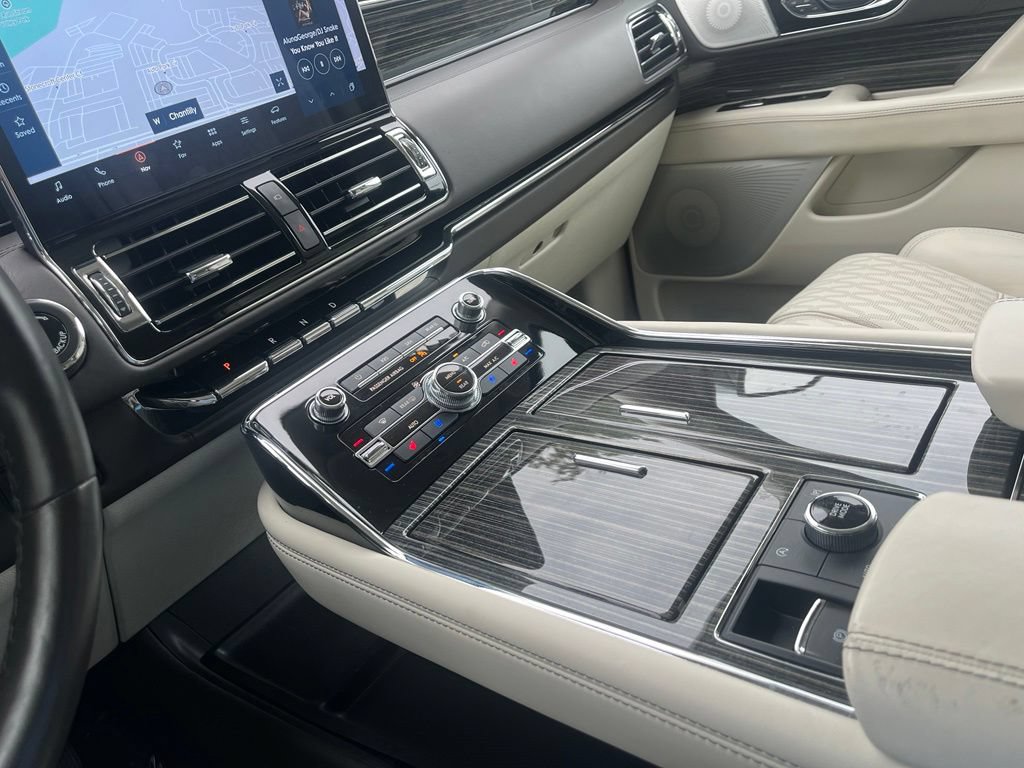 Used 2022 Lincoln Navigator L Black Label AWD/4WD image 36