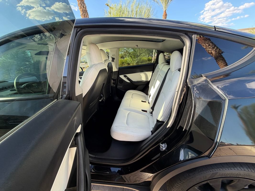 Used 2021 Tesla Model Y 2WD image 10