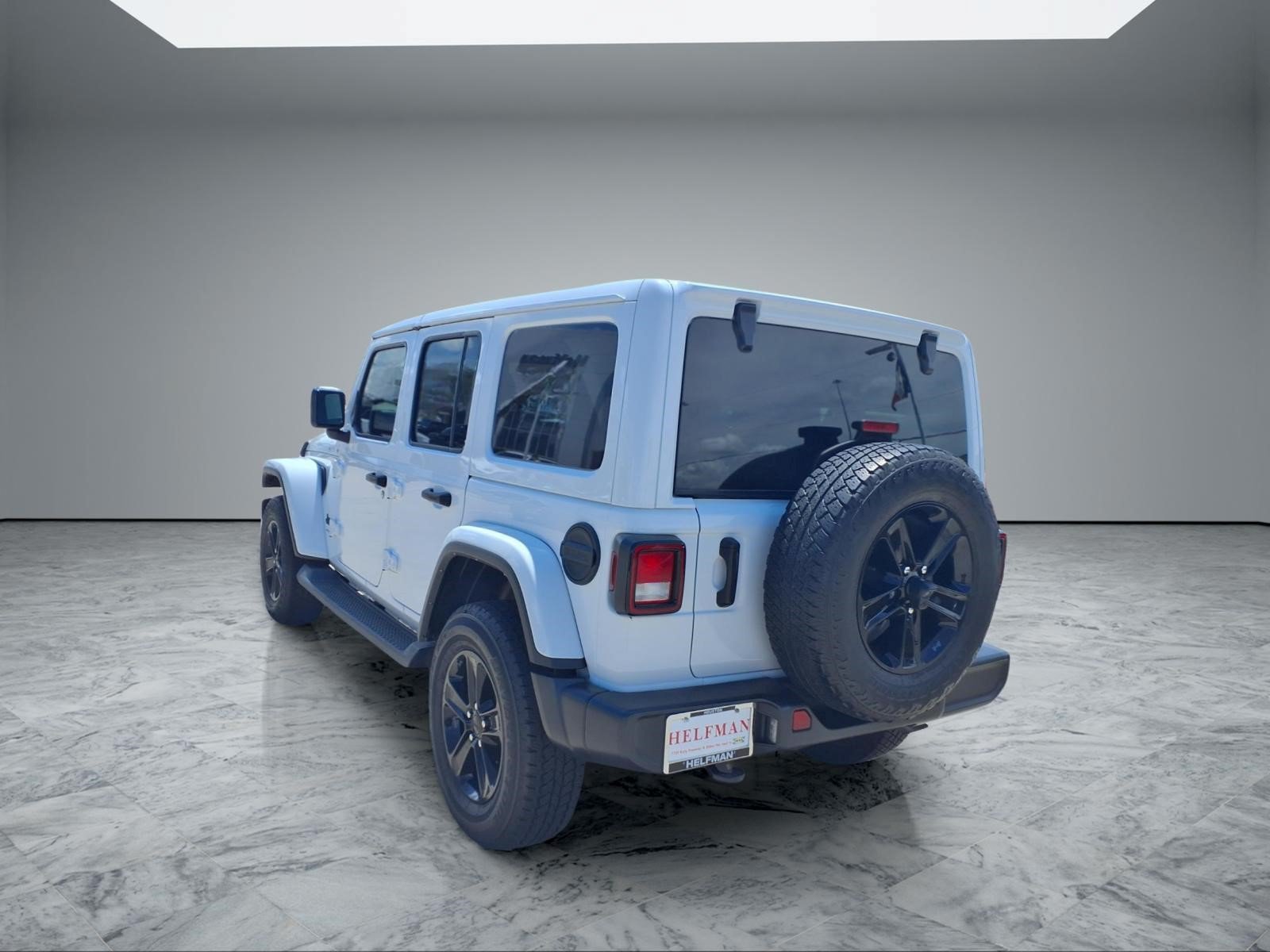 Used 2022 Jeep Wrangler Unlimited Sahara AWD/4WD image 5