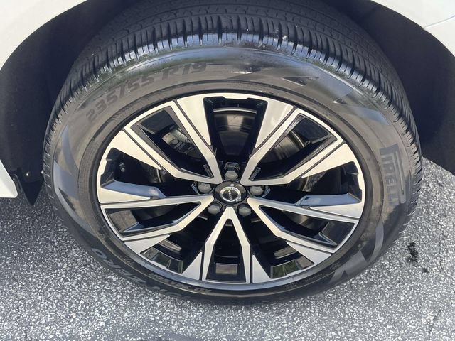 Used 2023 Volvo XC60 B5 Plus w/ Protection Package Premier AWD/4WD image 9