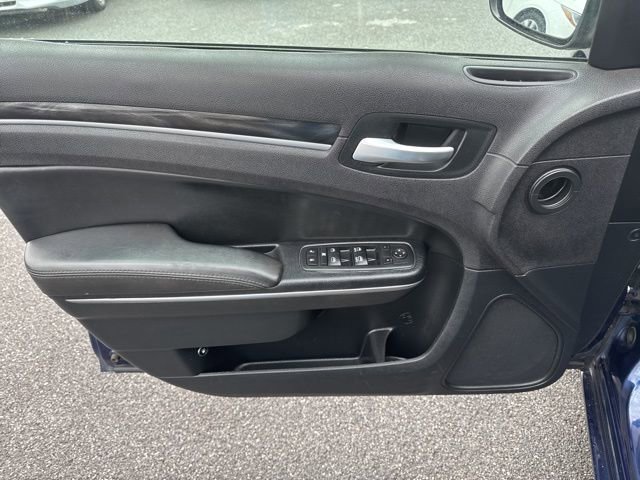 Used 2016 Chrysler 300 Limited w/ Driver Convenience Group image 14