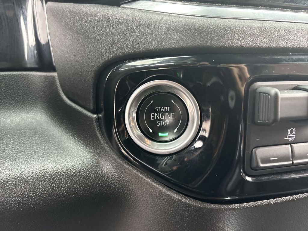 Used 2024 Chevrolet Silverado 1500 High Country w/ Technology Package image 17