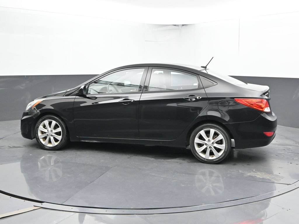 Used 2013 Hyundai Accent GLS w/ Premium Pkg FWD image 7