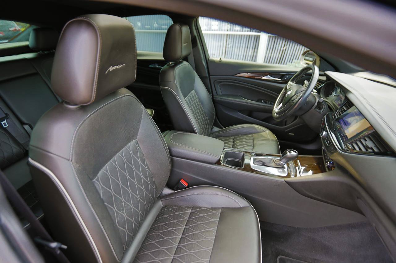 Used 2020 Buick Regal Avenir w/ Driver Confidence Package II FWD image 19