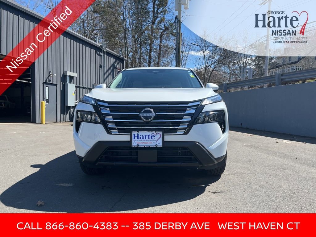 Certified 2025 Nissan Rogue SV image 2