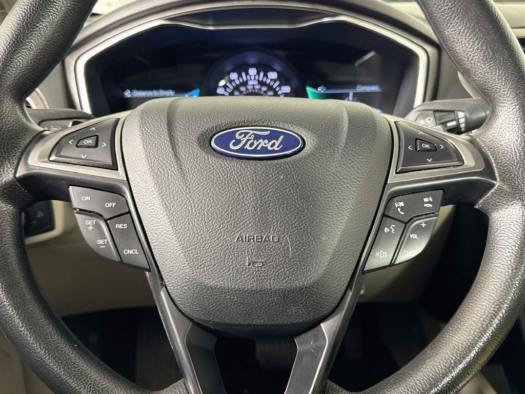 Used 2019 Ford Fusion SE FWD image 30
