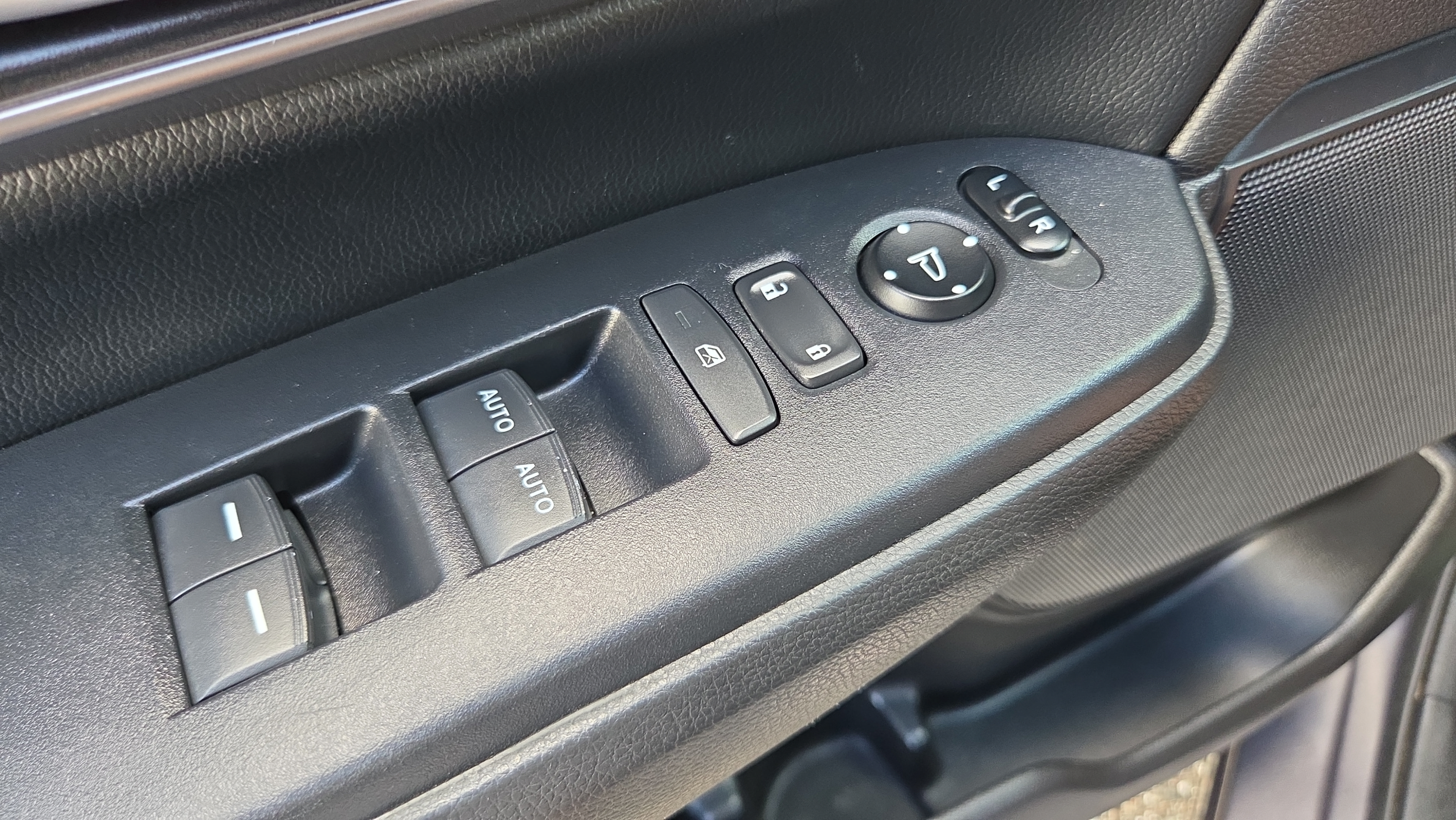 Used 2021 Honda CR-V EX-L image 28