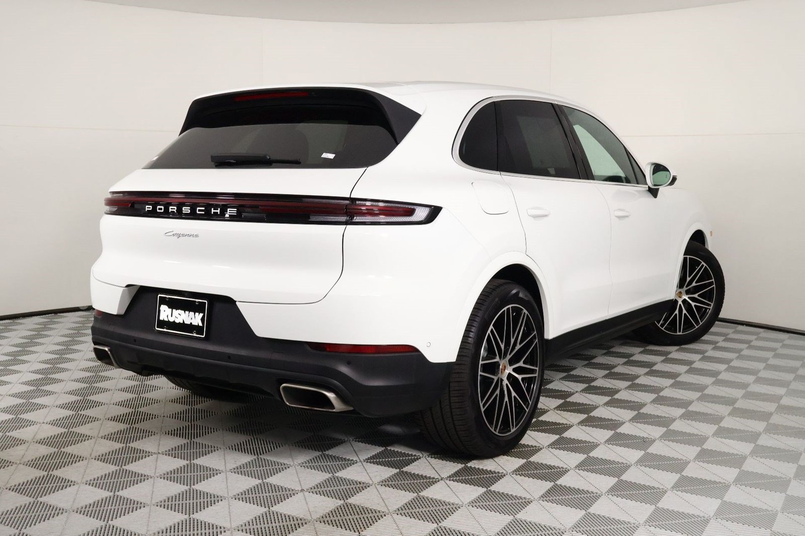 Certified 2026 Porsche Cayenne AWD/4WD image 7