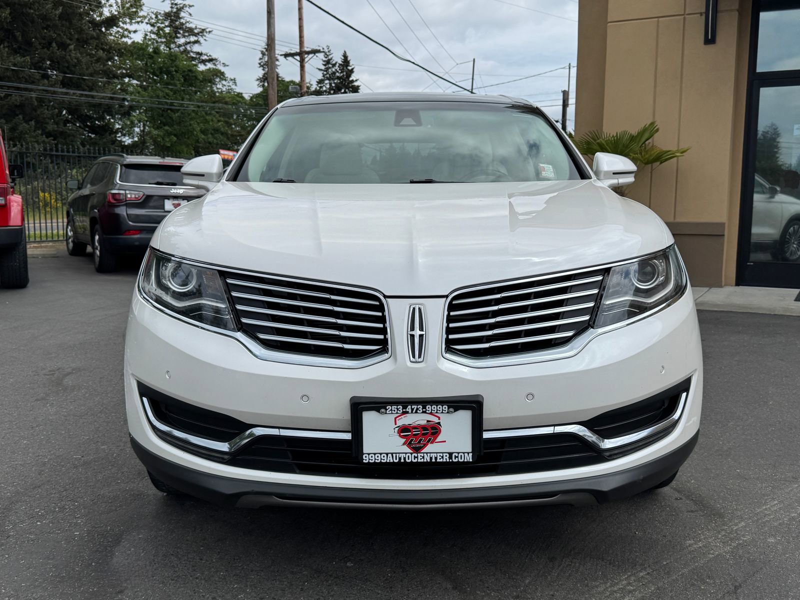 Used 2016 Lincoln MKX Reserve w/ Technology Package AWD/4WD image 2