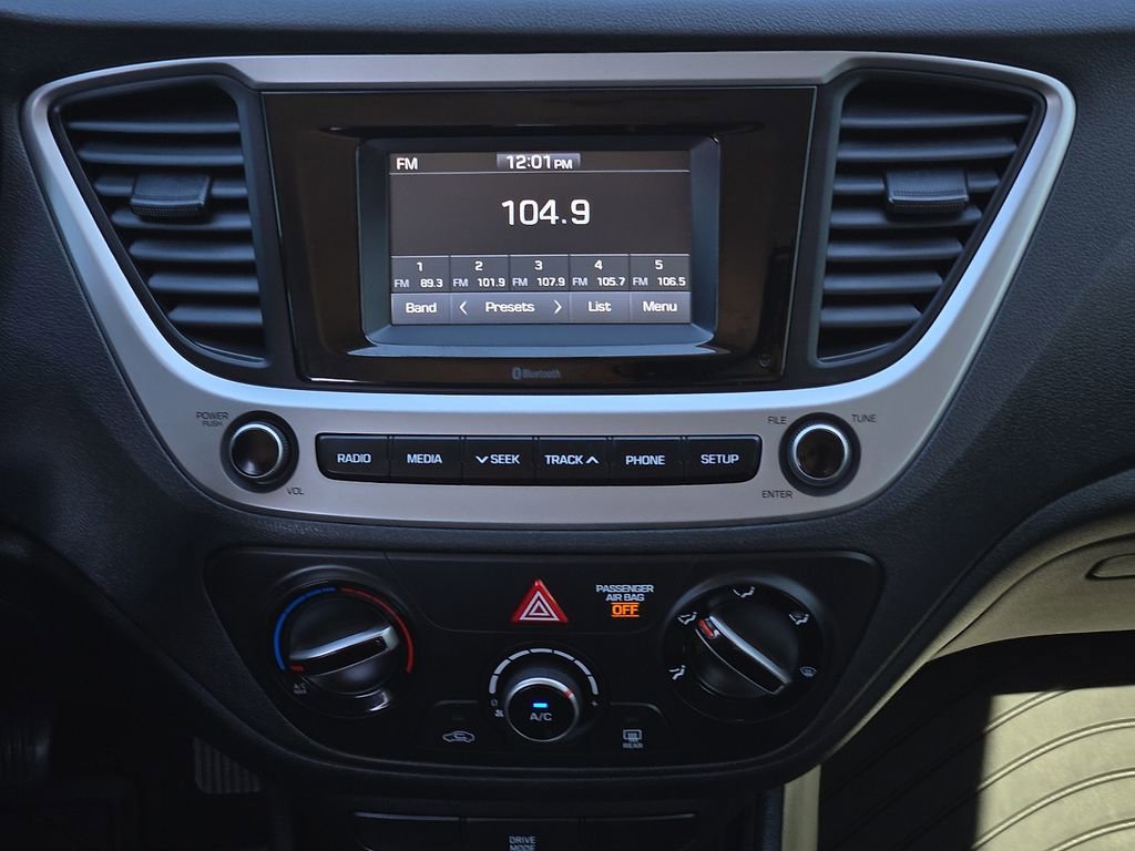 Used 2020 Hyundai Accent SE image 12