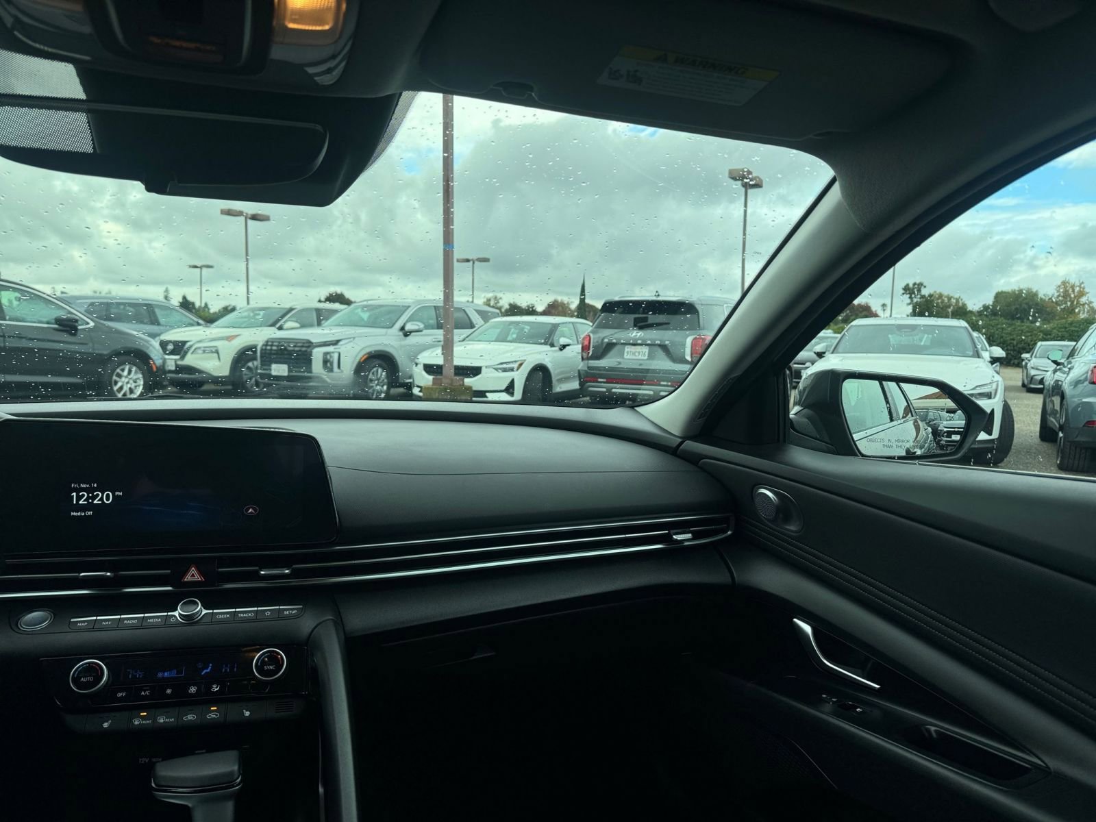 Used 2025 Hyundai Elantra SEL image 35