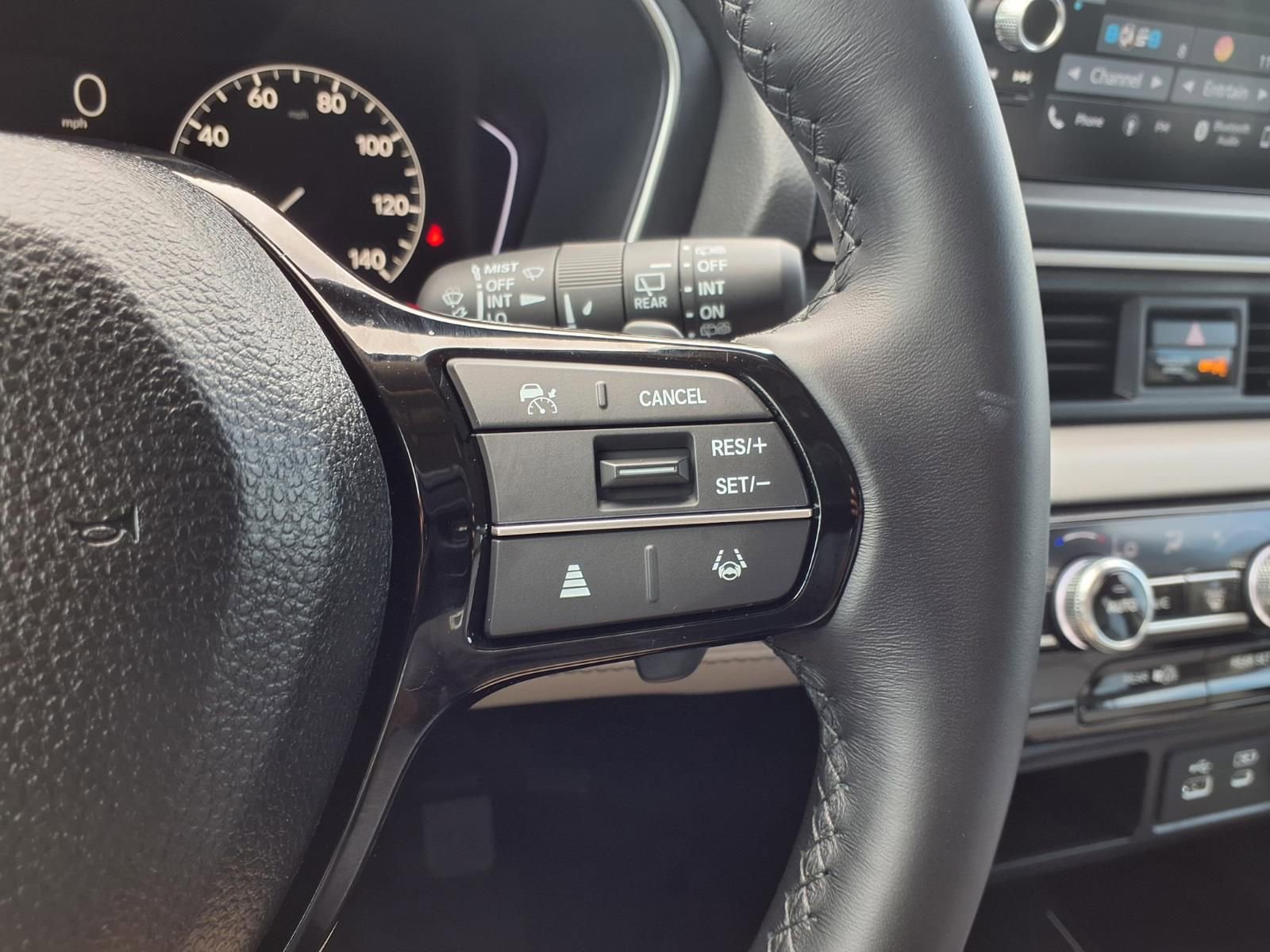 Used 2025 Honda Pilot EX-L image 16