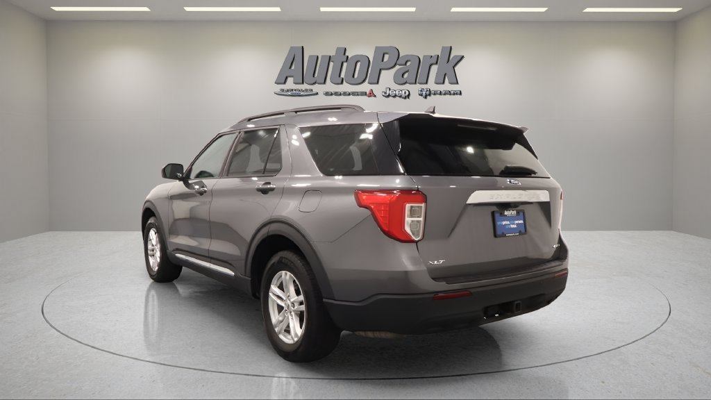 Used 2023 Ford Explorer XLT w/ Class IV Trailer Tow Package AWD/4WD image 8