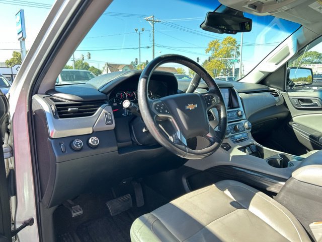 Used 2015 Chevrolet Suburban LT w/ Luxury Package AWD/4WD image 35