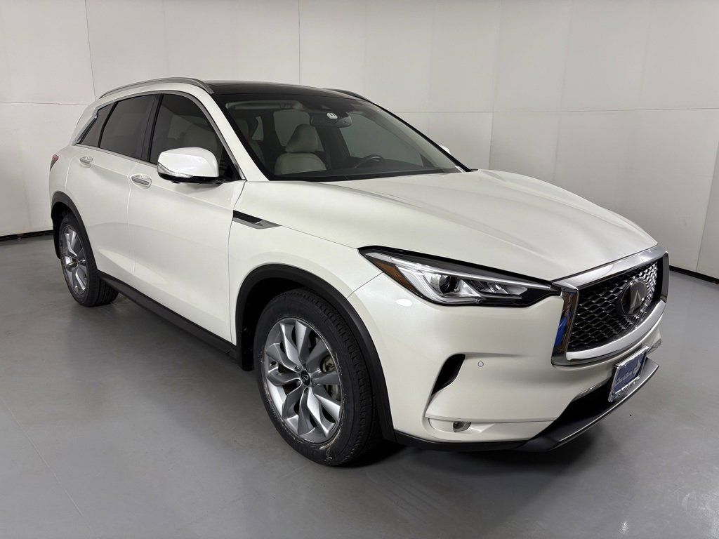 Used 2021 INFINITI QX50 Essential w/ Convenience Package image 2