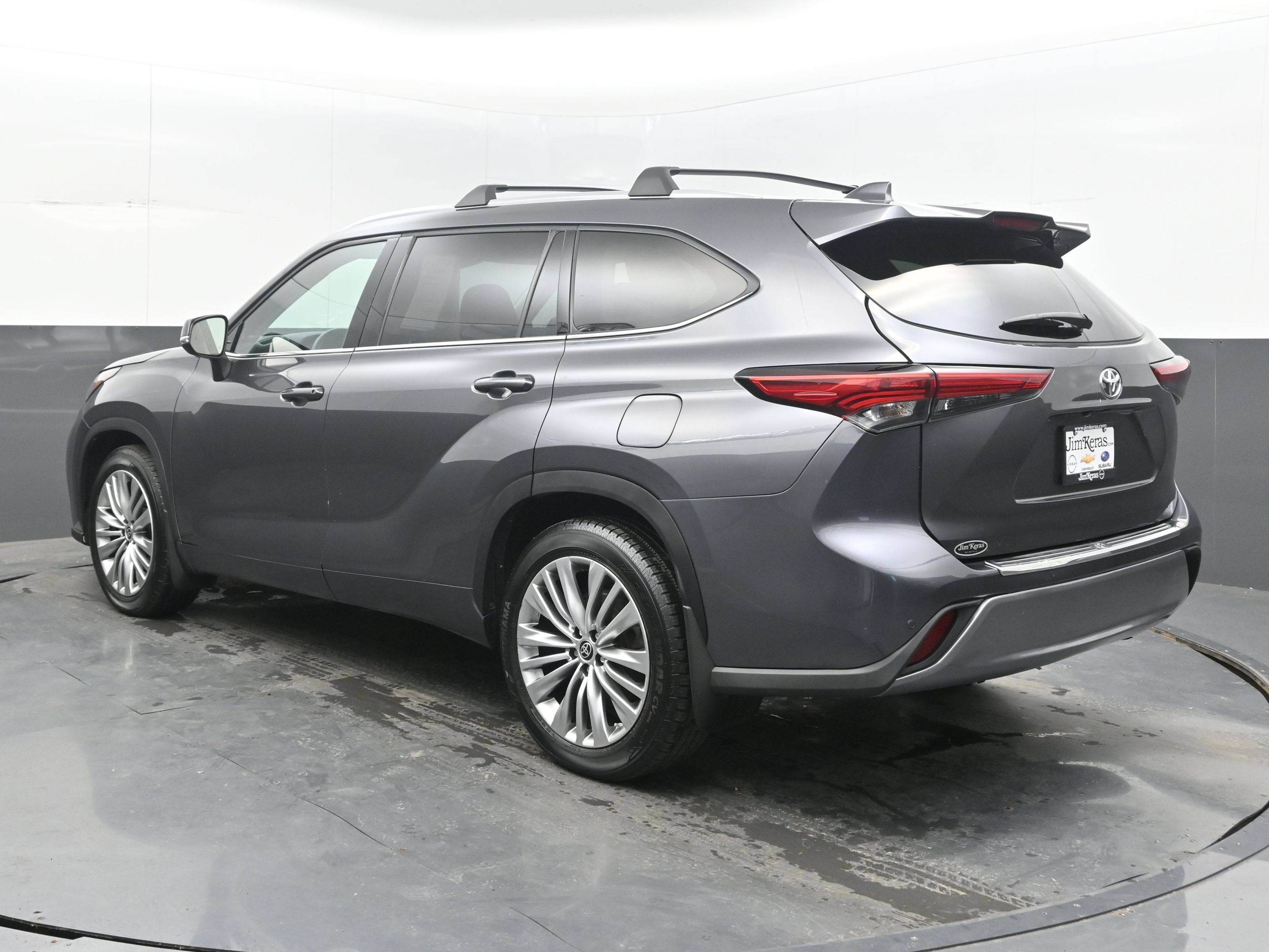 Used 2022 Toyota Highlander Platinum AWD/4WD image 6