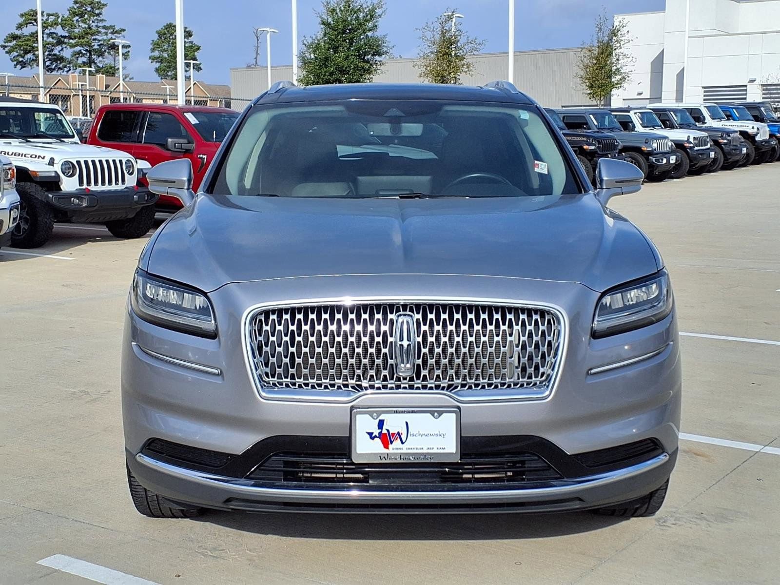 Used 2022 Lincoln Nautilus Reserve w/ Luxury Package image 4