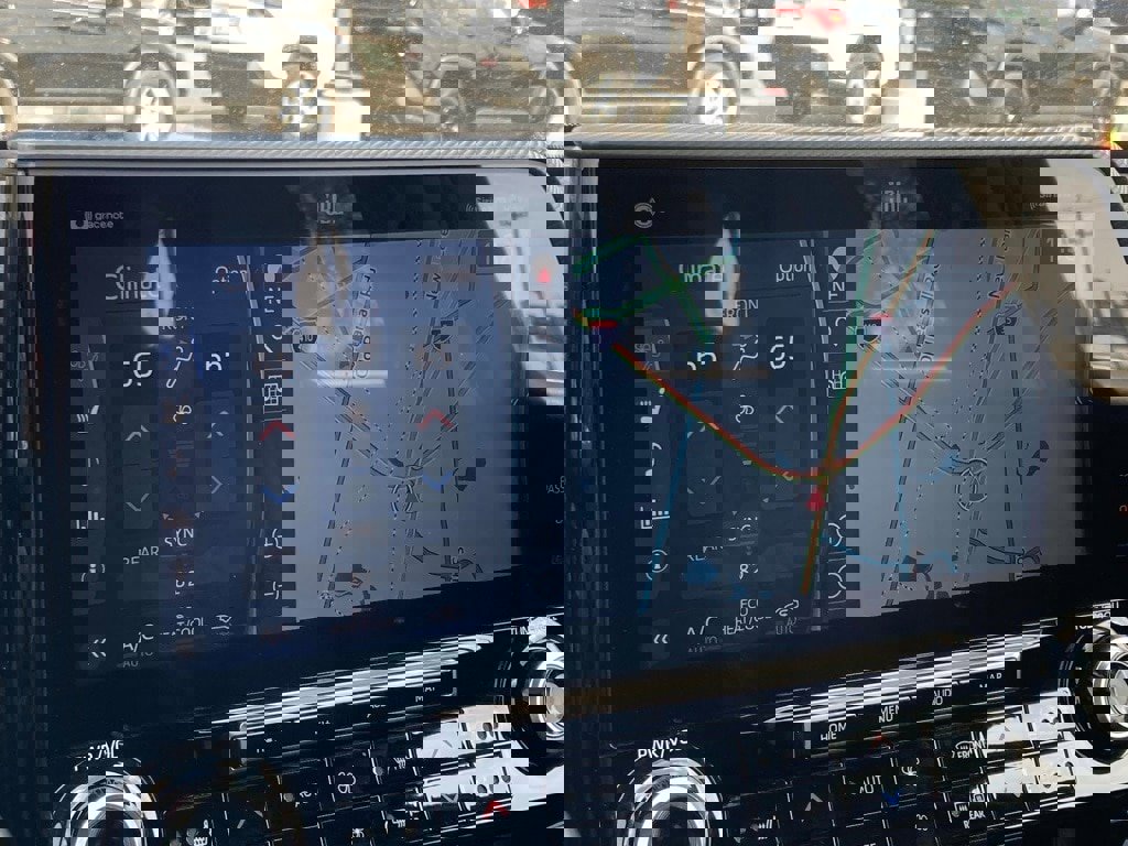 Certified 2022 Toyota Highlander Platinum image 21