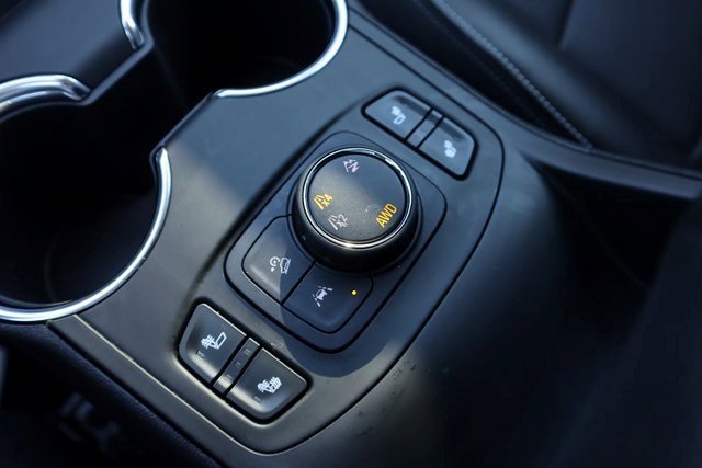 Certified 2022 GMC Terrain SLT image 21