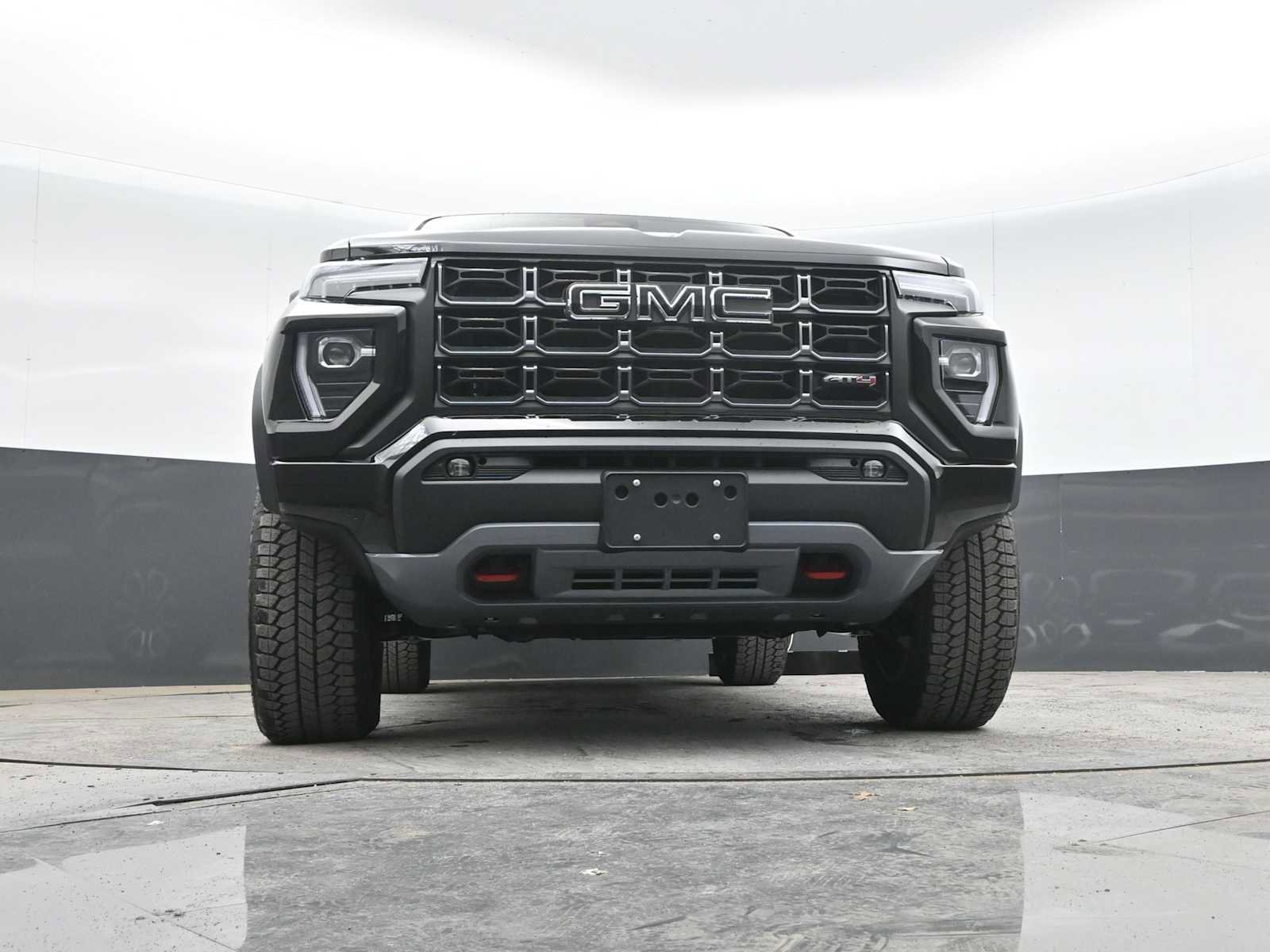 New 2025 GMC Canyon AT4 w/ Nightfall Edition image 42