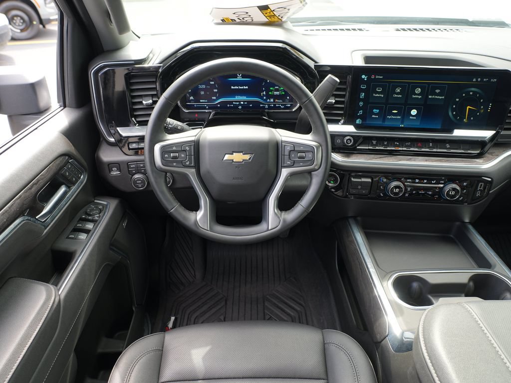 Certified 2025 Chevrolet Silverado 3500 LTZ w/ LTZ Plus Package AWD/4WD image 21