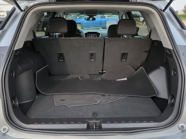 Used 2024 GMC Terrain SLE image 10
