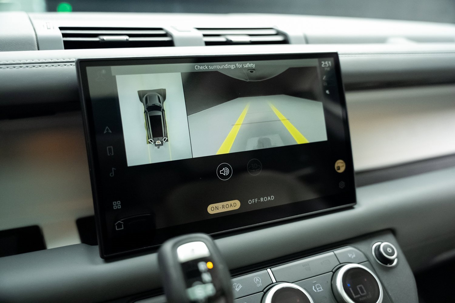 Used 2023 Land Rover Defender 130 First Edition image 53