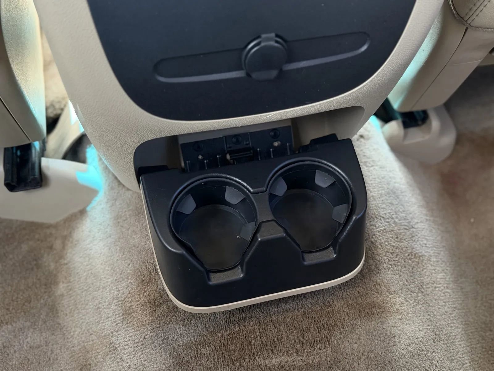 Used 2010 Chevrolet Suburban LT w/ Luxury Package image 35