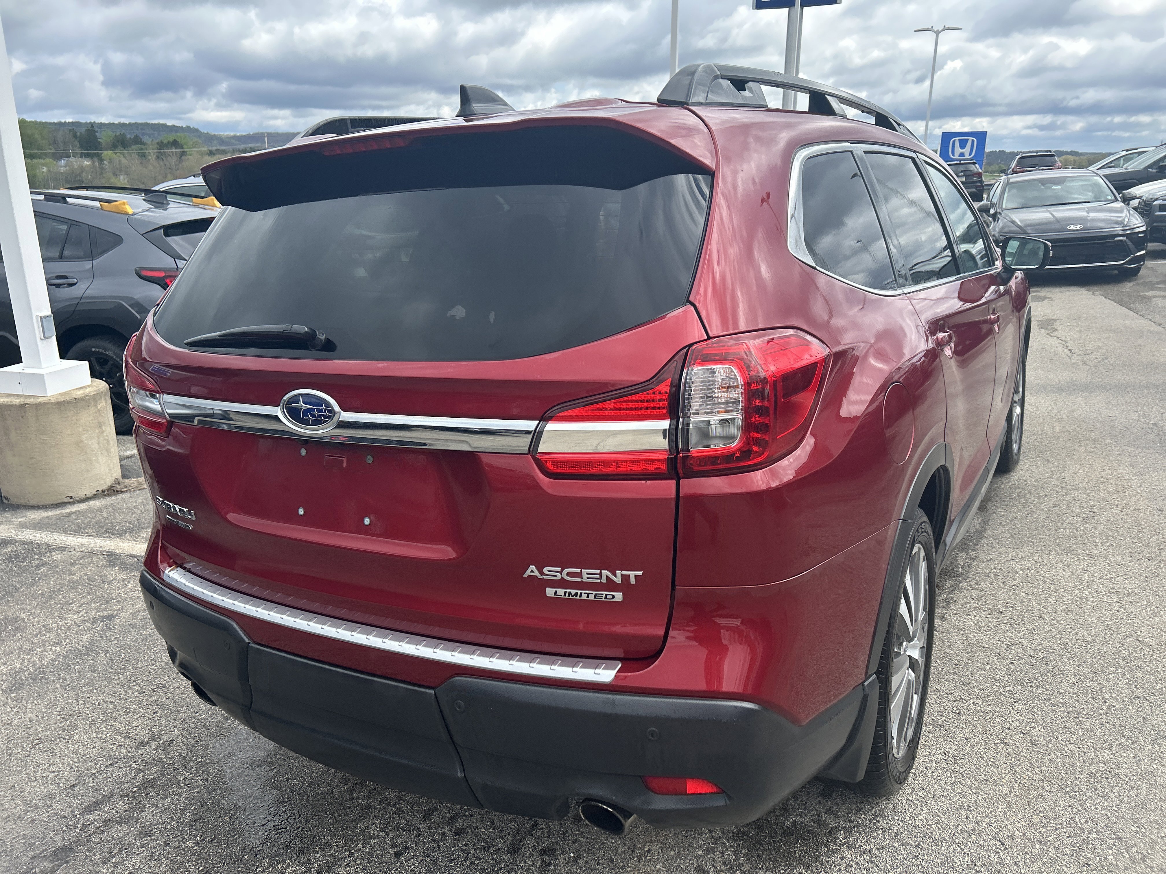 Used 2020 Subaru Ascent Limited w/ Popular Package #3 AWD/4WD image 12