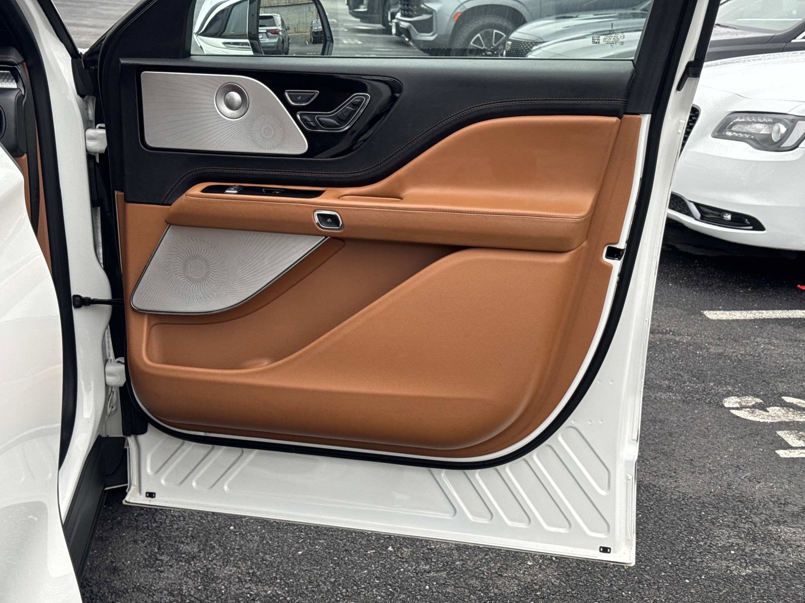 Used 2020 Lincoln Aviator Black Label w/ Dynamic Handling Package image 14