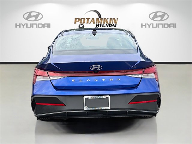 Used 2024 Hyundai Elantra SEL image 6